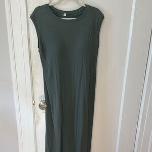 UNIQLO XXL Sleeveless Green Dress